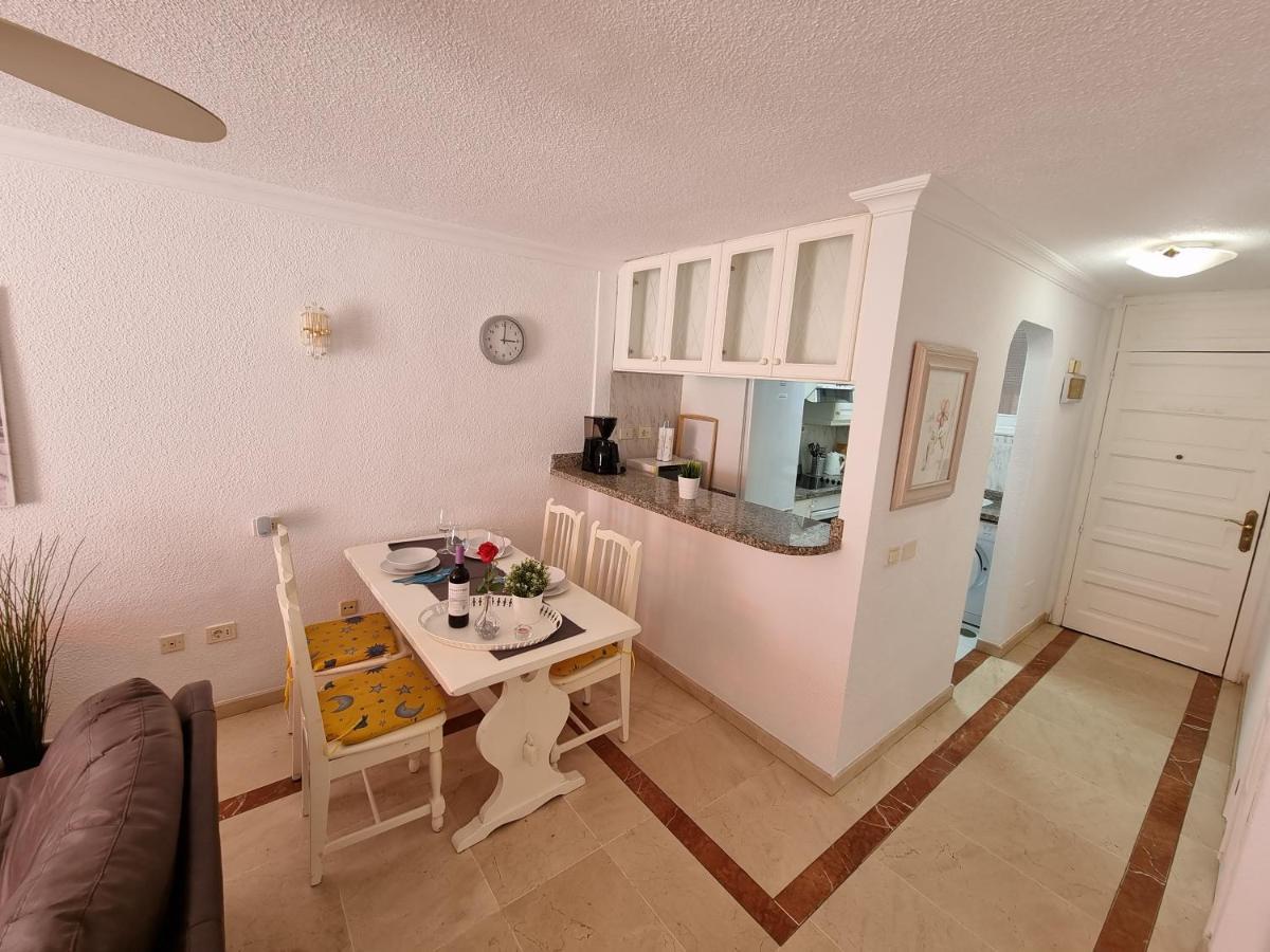 Casa Teide, Ground Floor Apartment Parque Santiago 1, Heated Pool, 100 M To Sea And Beach, Wifi Playa de las Americas  Eksteriør bilde