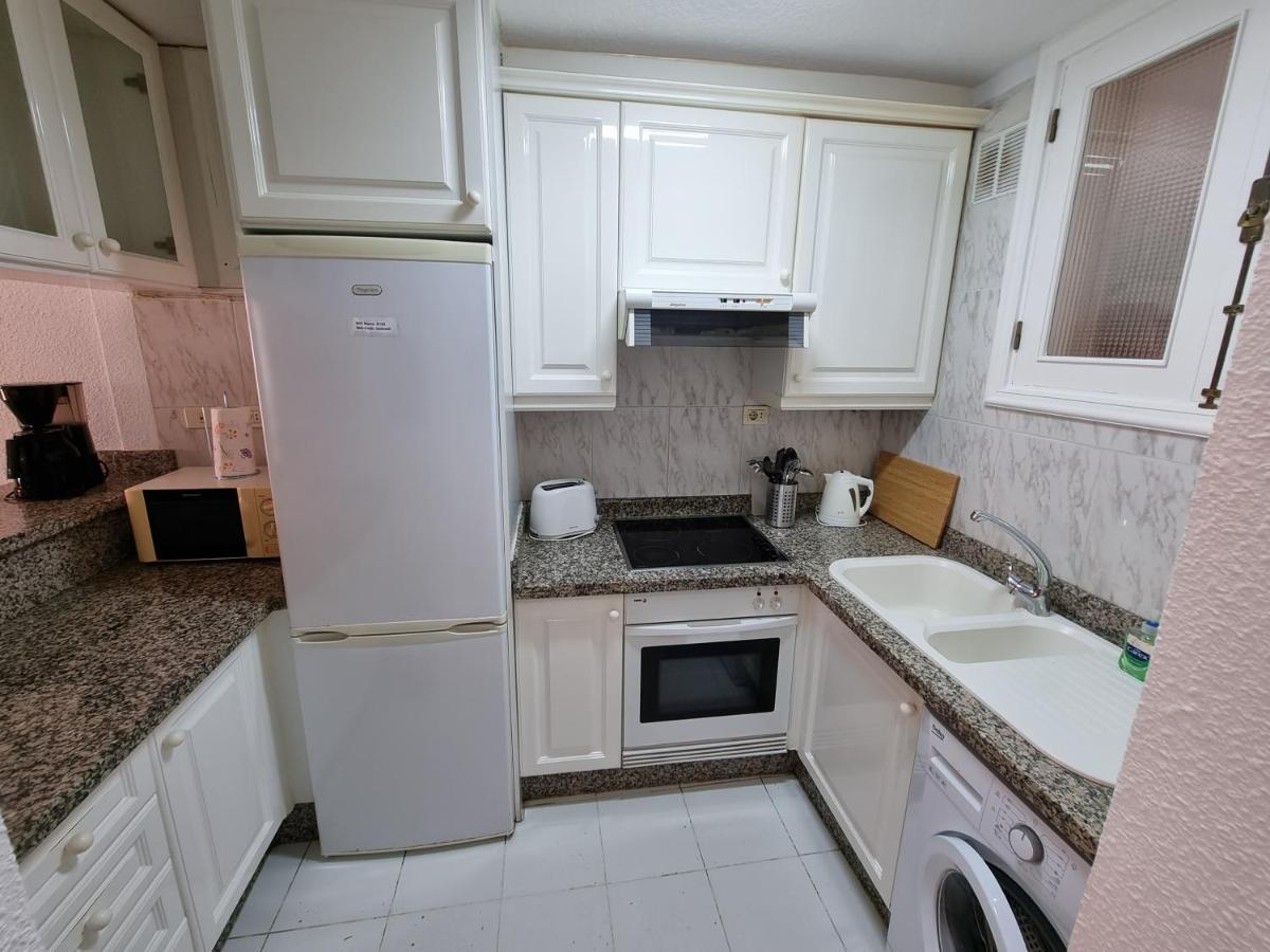 Casa Teide, Ground Floor Apartment Parque Santiago 1, Heated Pool, 100 M To Sea And Beach, Wifi Playa de las Americas  Eksteriør bilde